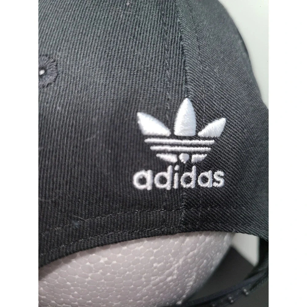 adidas originals trefoil